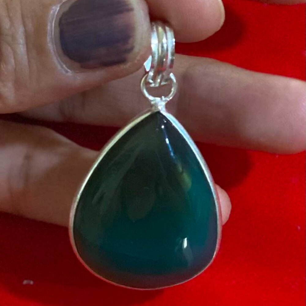 Natural Charming Green Chalcedony Abundance Gemstone Pendant